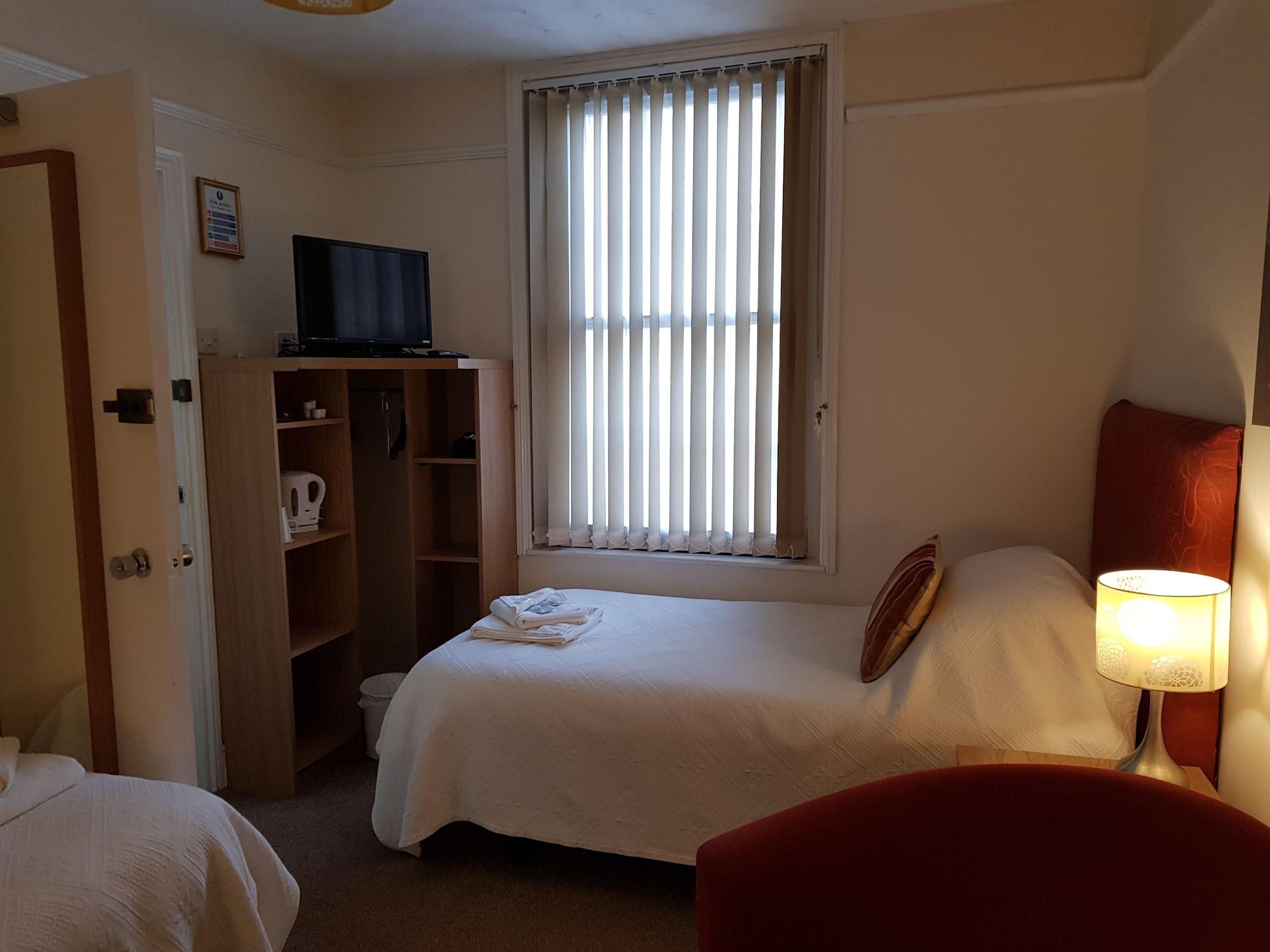 Edward Hotel Gloucester Exteriör bild