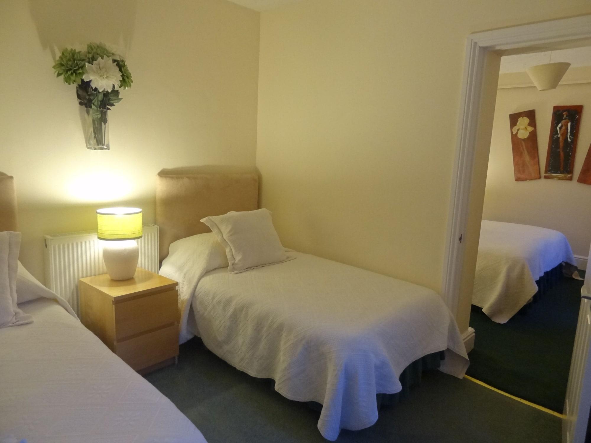 Edward Hotel Gloucester Exteriör bild